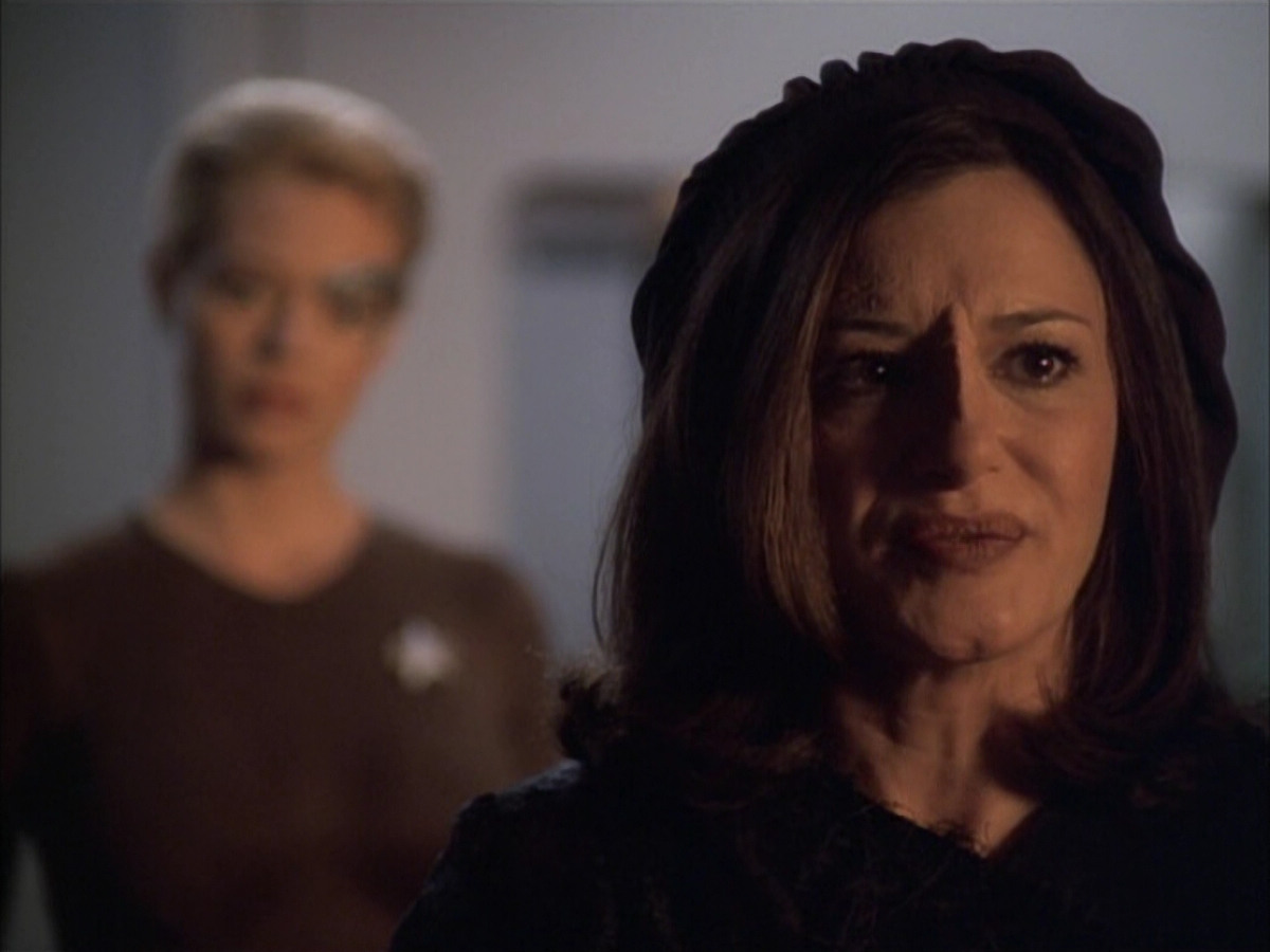 extant_StarTrek_VOY_6x02-SurvivalInstinct_03556.jpg