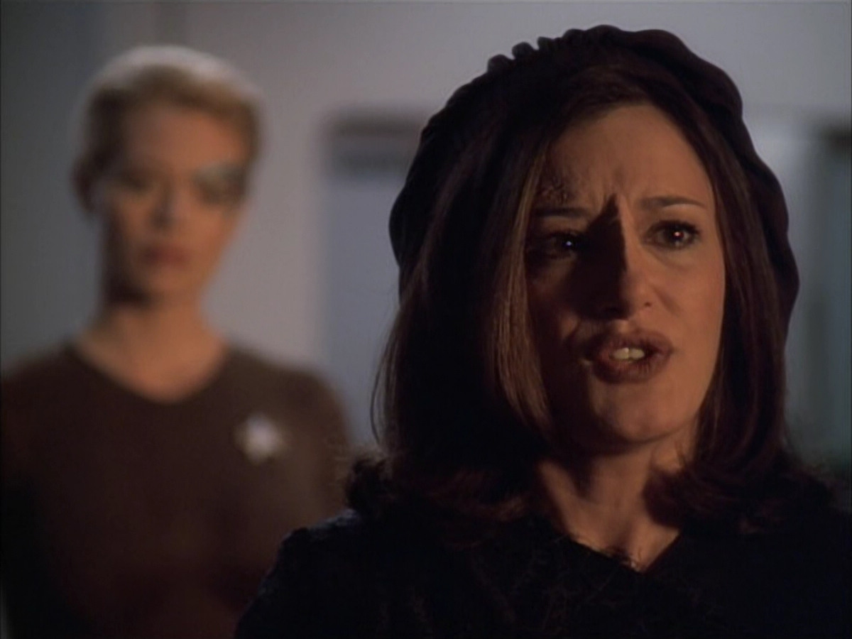 extant_StarTrek_VOY_6x02-SurvivalInstinct_03562.jpg
