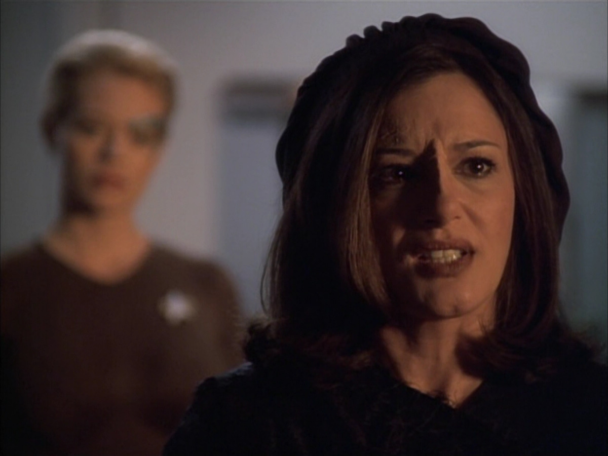 extant_StarTrek_VOY_6x02-SurvivalInstinct_03563.jpg