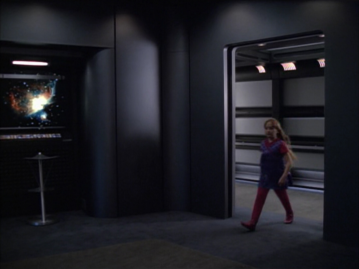 extant_StarTrek_VOY_6x02-SurvivalInstinct_03592.jpg