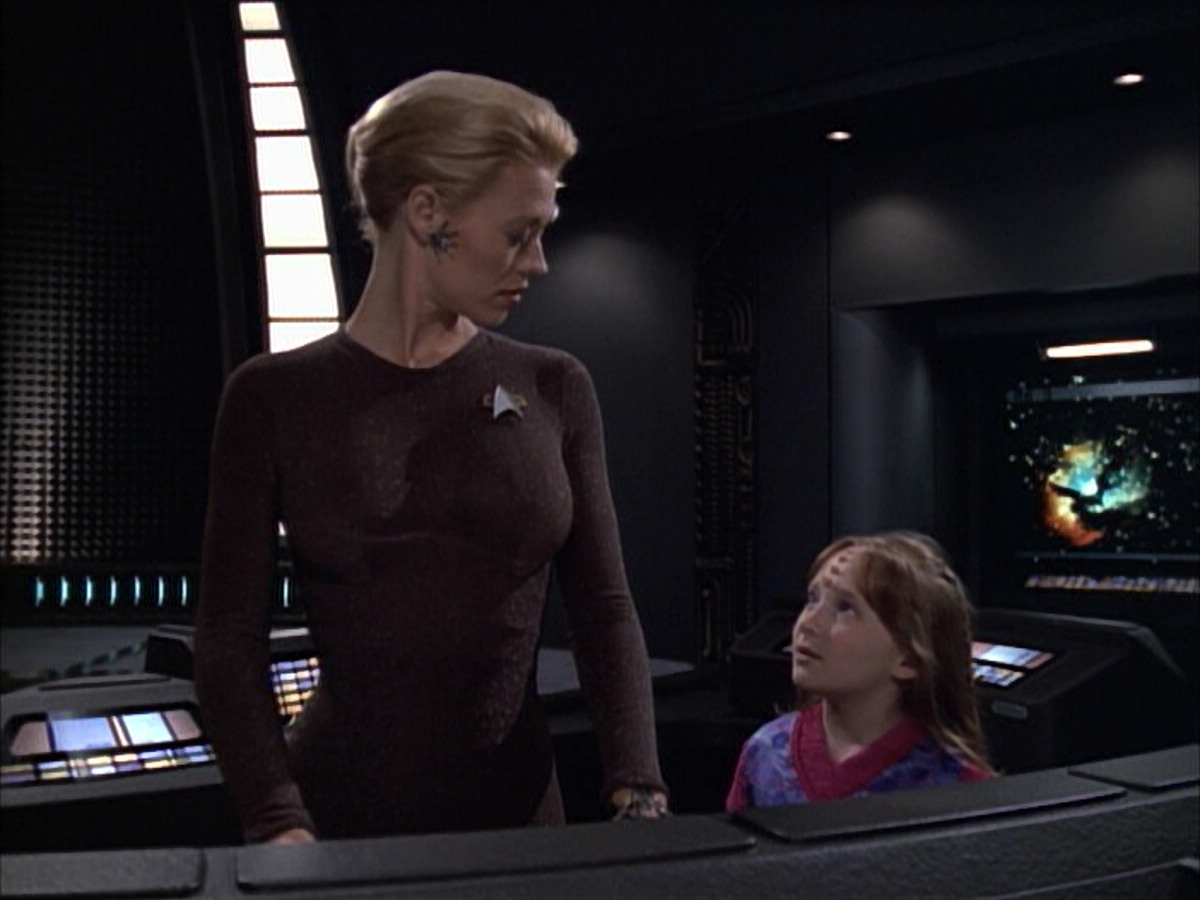 extant_StarTrek_VOY_6x02-SurvivalInstinct_03600.jpg
