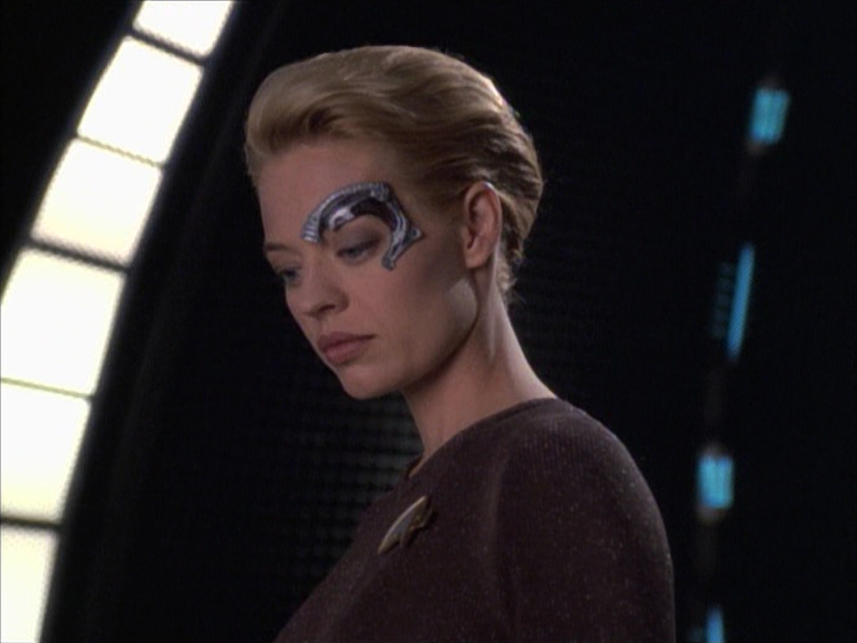 extant_StarTrek_VOY_6x02-SurvivalInstinct_03626.jpg