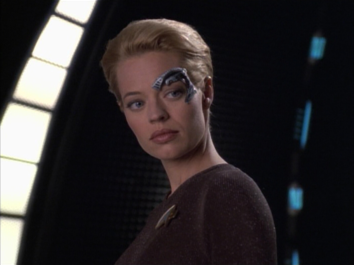 extant_StarTrek_VOY_6x02-SurvivalInstinct_03629.jpg
