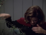Filename=extant_StarTrek_VOY_6x02-SurvivalInstinct_00341.jpg
Filesize=143KiB
Dimensions=1200x900
Date added=Dec 27, 2019 extant_StarTrek_VOY_6x02-SurvivalInstinct_00341.jpg
