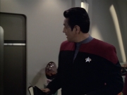 Filename=extant_StarTrek_VOY_6x02-SurvivalInstinct_00356.jpg
Filesize=122KiB
Dimensions=1200x900
Date added=Dec 27, 2019 extant_StarTrek_VOY_6x02-SurvivalInstinct_00356.jpg