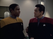 Filename=extant_StarTrek_VOY_6x02-SurvivalInstinct_00372.jpg
Filesize=129KiB
Dimensions=1200x900
Date added=Dec 27, 2019 extant_StarTrek_VOY_6x02-SurvivalInstinct_00372.jpg