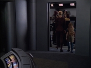 Filename=extant_StarTrek_VOY_6x02-SurvivalInstinct_00489.jpg
Filesize=150KiB
Dimensions=1200x900
Date added=Dec 27, 2019 extant_StarTrek_VOY_6x02-SurvivalInstinct_00489.jpg