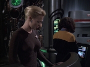 extant_StarTrek_VOY_6x02-SurvivalInstinct_00836.jpg