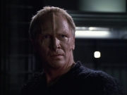 extant_StarTrek_VOY_6x02-SurvivalInstinct_01151.jpg