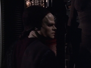 extant_StarTrek_VOY_6x02-SurvivalInstinct_01156.jpg