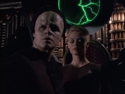 extant_StarTrek_VOY_6x02-SurvivalInstinct_01159.jpg