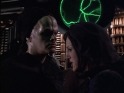 extant_StarTrek_VOY_6x02-SurvivalInstinct_01167.jpg