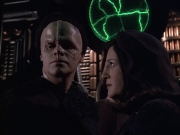 extant_StarTrek_VOY_6x02-SurvivalInstinct_01172.jpg