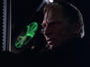 extant_StarTrek_VOY_6x02-SurvivalInstinct_01197.jpg