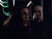extant_StarTrek_VOY_6x02-SurvivalInstinct_01206.jpg