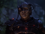 extant_StarTrek_VOY_6x02-SurvivalInstinct_01287.jpg