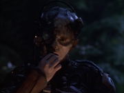 extant_StarTrek_VOY_6x02-SurvivalInstinct_01304.jpg