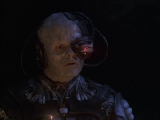extant_StarTrek_VOY_6x02-SurvivalInstinct_01318.jpg