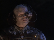 extant_StarTrek_VOY_6x02-SurvivalInstinct_01320.jpg