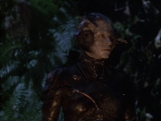 extant_StarTrek_VOY_6x02-SurvivalInstinct_01325.jpg