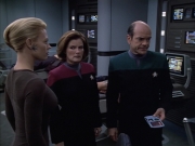 extant_StarTrek_VOY_6x02-SurvivalInstinct_01536.jpg