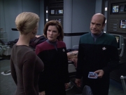extant_StarTrek_VOY_6x02-SurvivalInstinct_01539.jpg