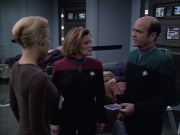 extant_StarTrek_VOY_6x02-SurvivalInstinct_01567.jpg