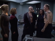 extant_StarTrek_VOY_6x02-SurvivalInstinct_01632.jpg