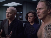 extant_StarTrek_VOY_6x02-SurvivalInstinct_01660.jpg