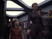 extant_StarTrek_VOY_6x02-SurvivalInstinct_02280.jpg