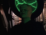 extant_StarTrek_VOY_6x02-SurvivalInstinct_02696.jpg