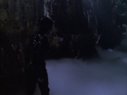 extant_StarTrek_VOY_6x02-SurvivalInstinct_02707.jpg