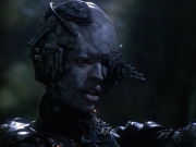 extant_StarTrek_VOY_6x02-SurvivalInstinct_02716.jpg