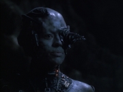 extant_StarTrek_VOY_6x02-SurvivalInstinct_02838.jpg