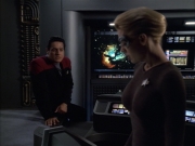 extant_StarTrek_VOY_6x02-SurvivalInstinct_03032.jpg