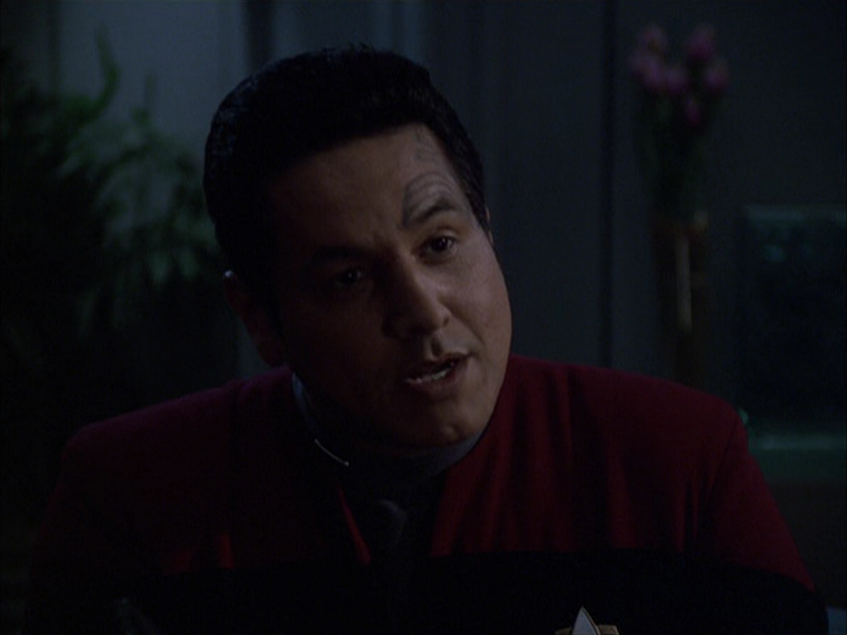 extant_StarTrek_VOY_6x03-BargeOfTheDead_00176.jpg