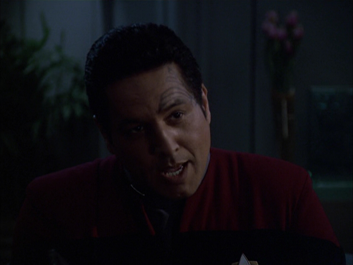 extant_StarTrek_VOY_6x03-BargeOfTheDead_00177.jpg