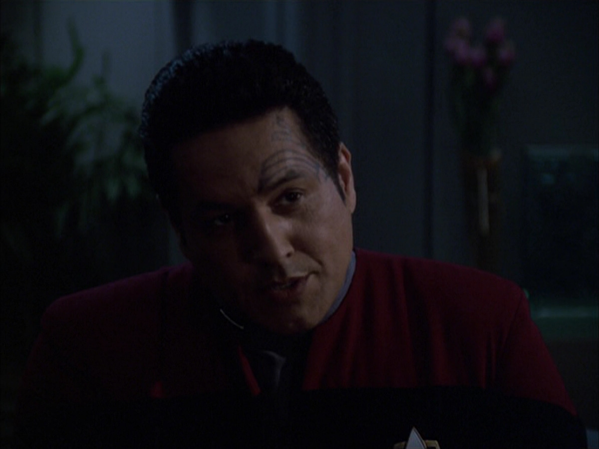 extant_StarTrek_VOY_6x03-BargeOfTheDead_00180.jpg