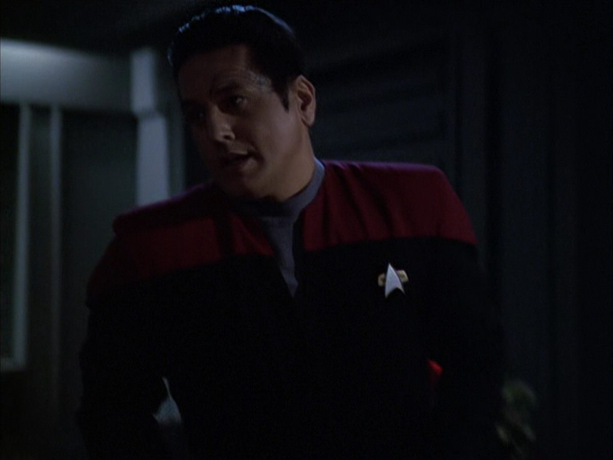 extant_StarTrek_VOY_6x03-BargeOfTheDead_00231.jpg