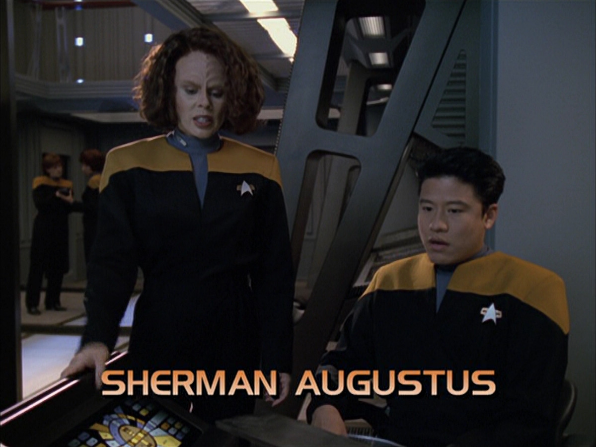 extant_StarTrek_VOY_6x03-BargeOfTheDead_00467.jpg