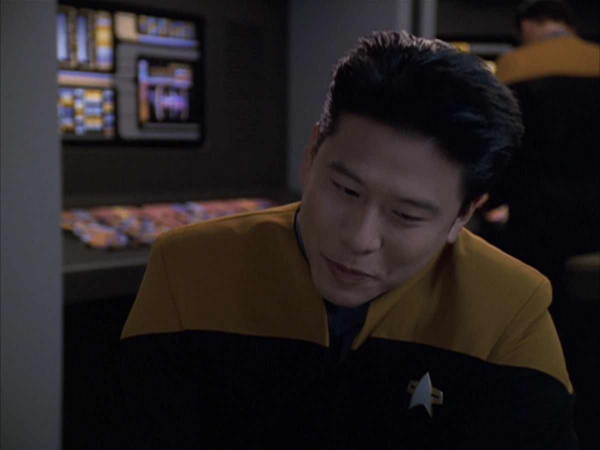 extant_StarTrek_VOY_6x03-BargeOfTheDead_00504.jpg
