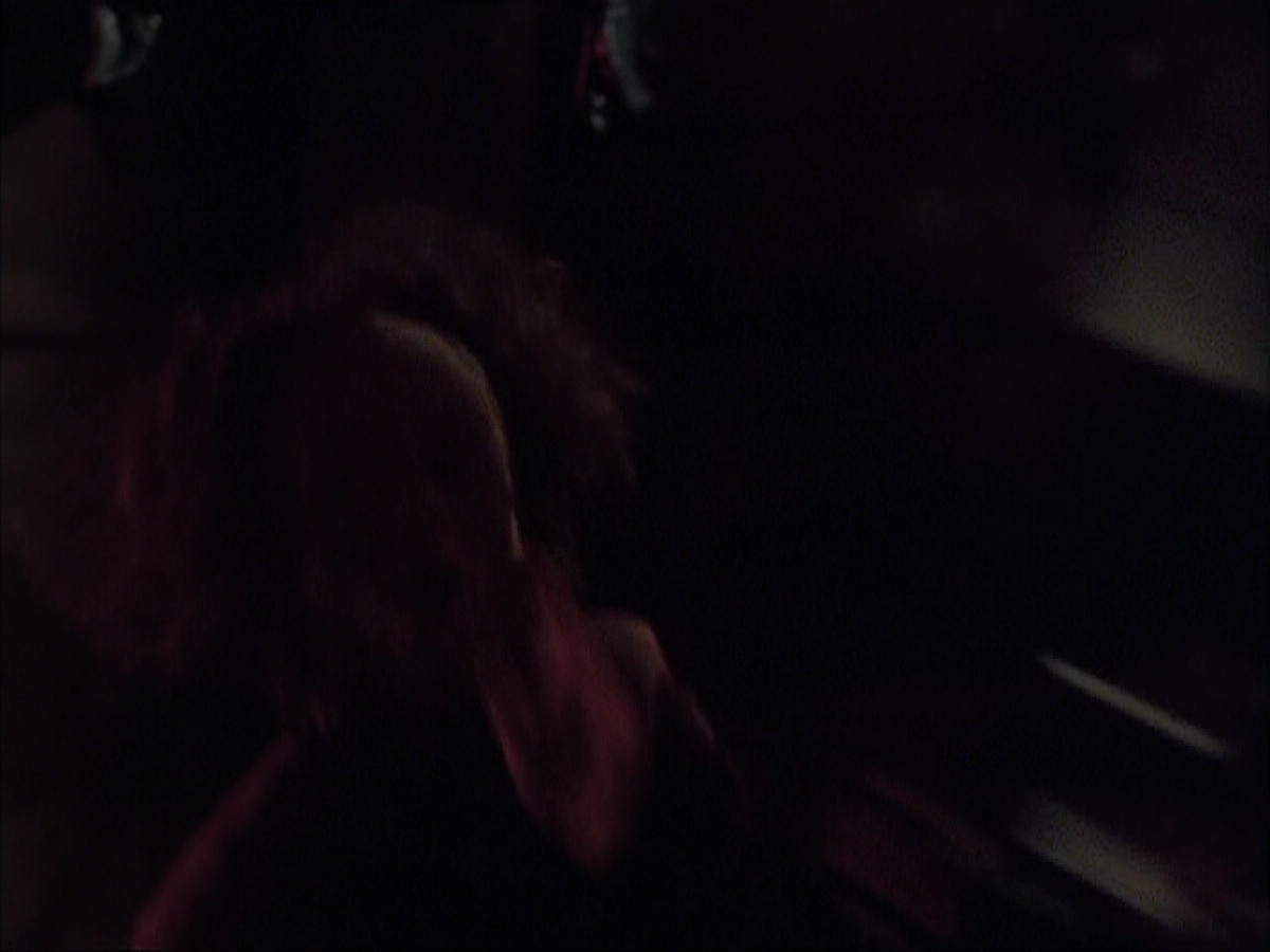 extant_StarTrek_VOY_6x03-BargeOfTheDead_01581.jpg