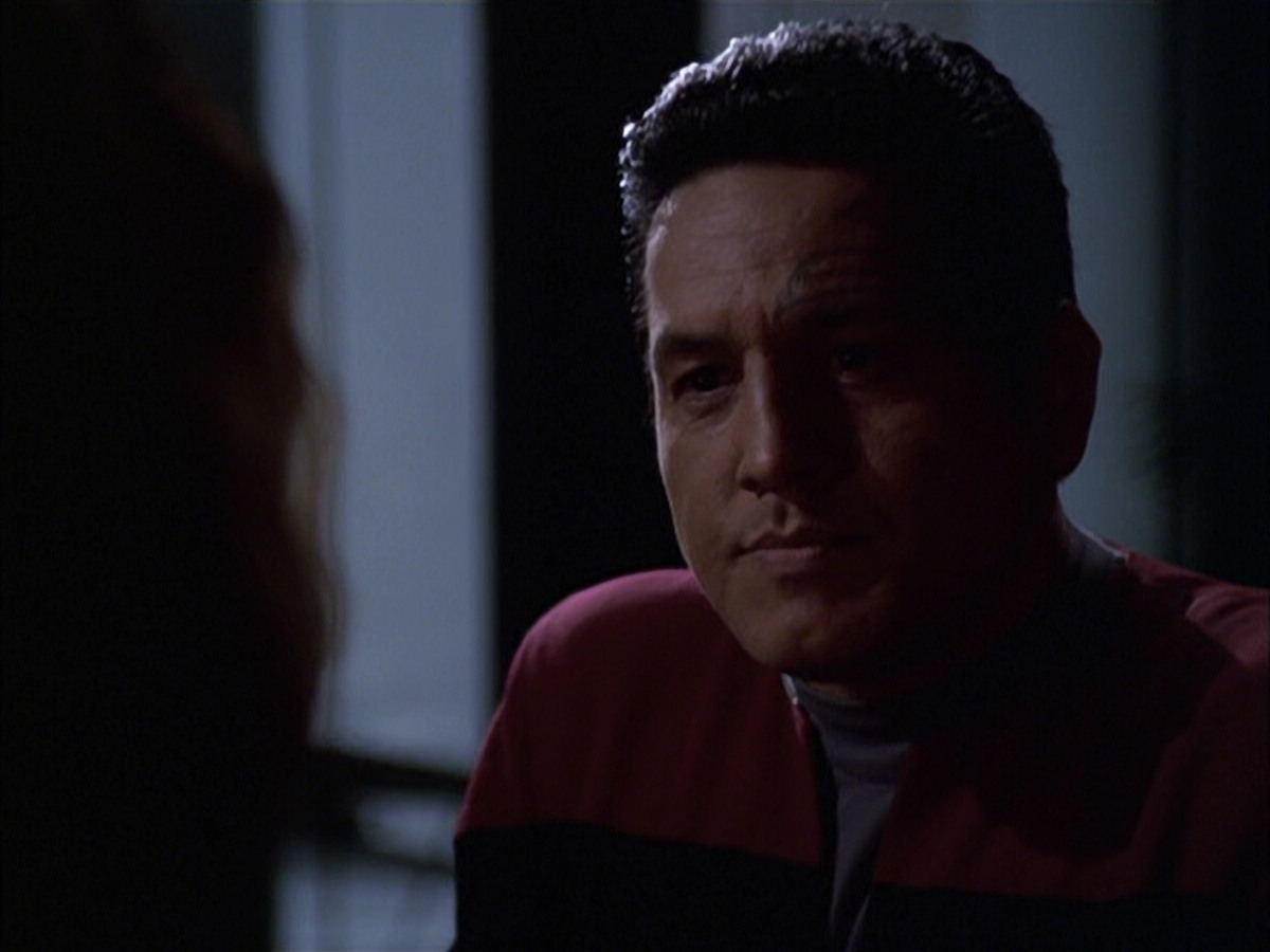 extant_StarTrek_VOY_6x03-BargeOfTheDead_01814.jpg