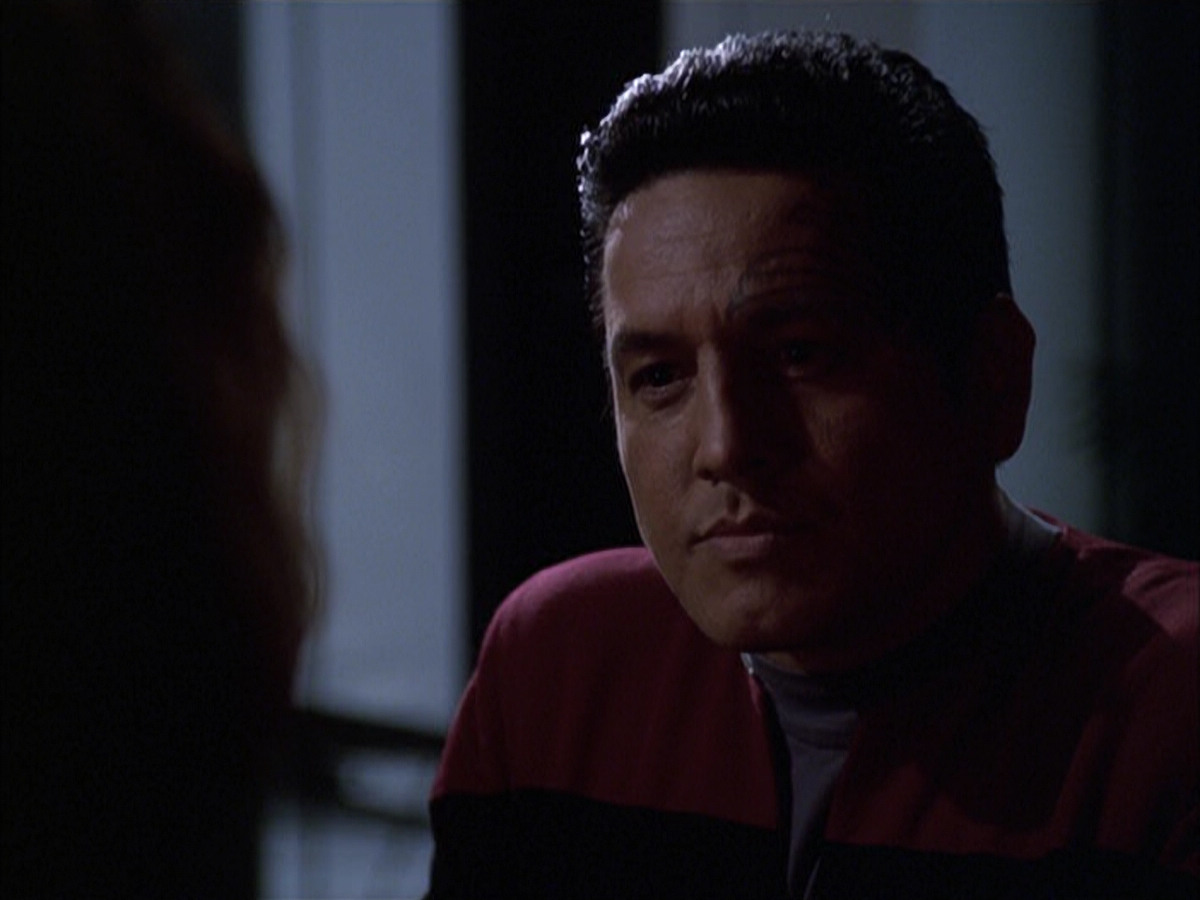 extant_StarTrek_VOY_6x03-BargeOfTheDead_01815.jpg