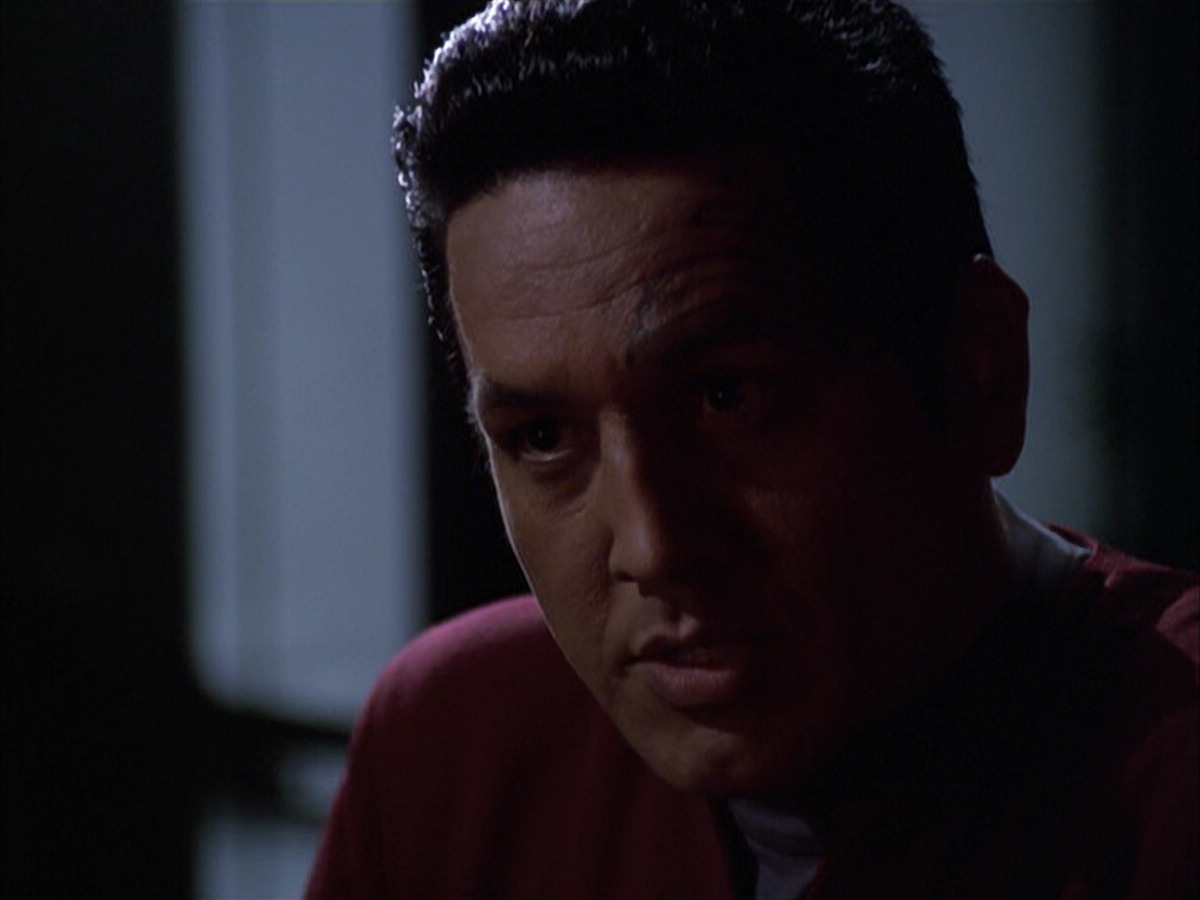 extant_StarTrek_VOY_6x03-BargeOfTheDead_01909.jpg
