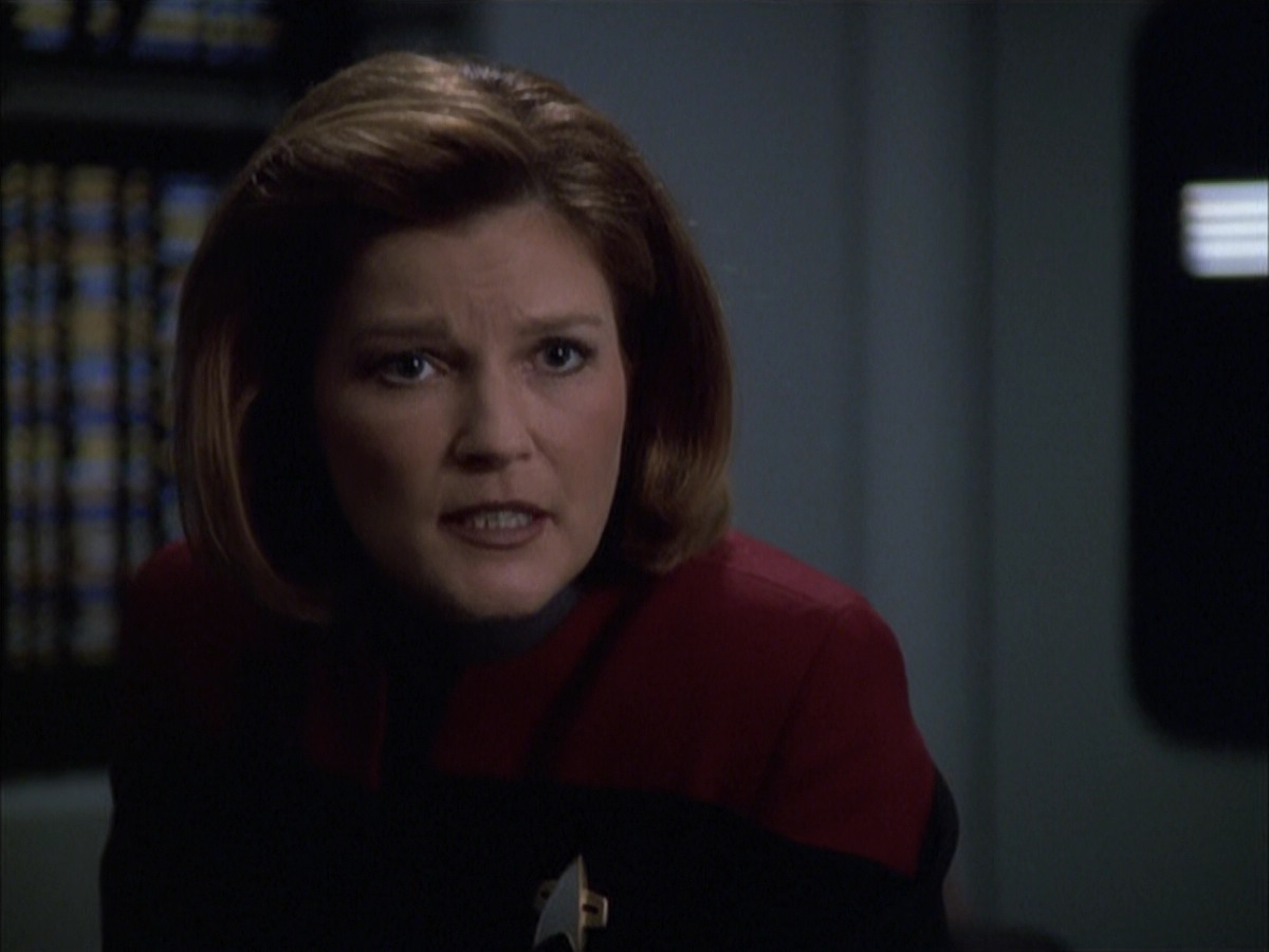 extant_StarTrek_VOY_6x03-BargeOfTheDead_02219.jpg