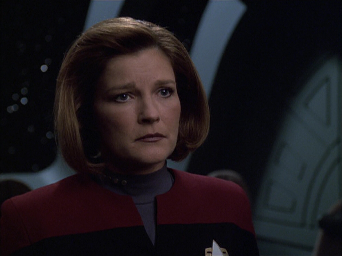extant_StarTrek_VOY_6x03-BargeOfTheDead_02303.jpg