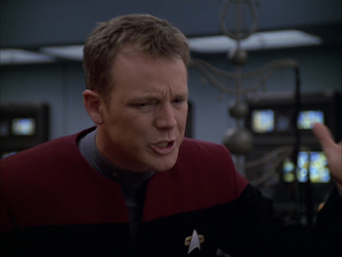 extant_StarTrek_VOY_6x03-BargeOfTheDead_02349.jpg