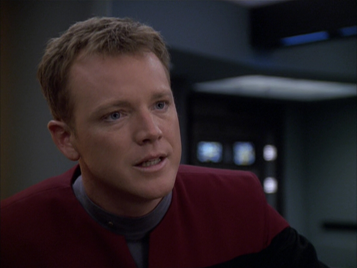 extant_StarTrek_VOY_6x03-BargeOfTheDead_02359.jpg