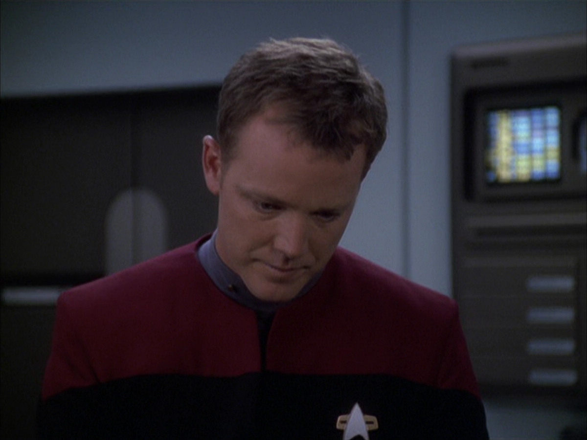 extant_StarTrek_VOY_6x03-BargeOfTheDead_02485.jpg